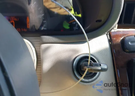 2004 Mercedes-Benz C 240 z USA, uszkodzony, nr VIN WDBRF61J14E018790